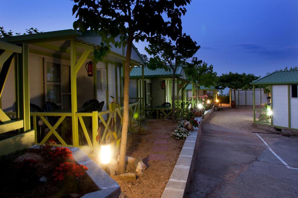 Camping Bungalows El Far Calella Esterno foto