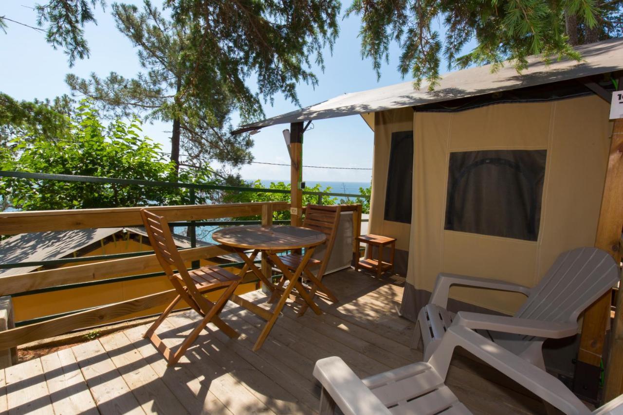 Camping Bungalows El Far Calella Esterno foto